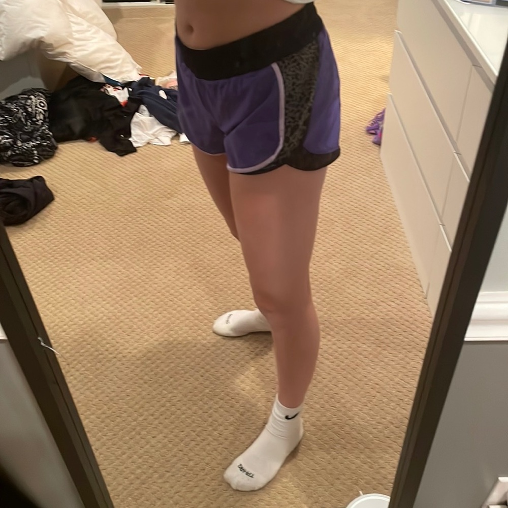 Limited edition purple Lululemon hottie hots